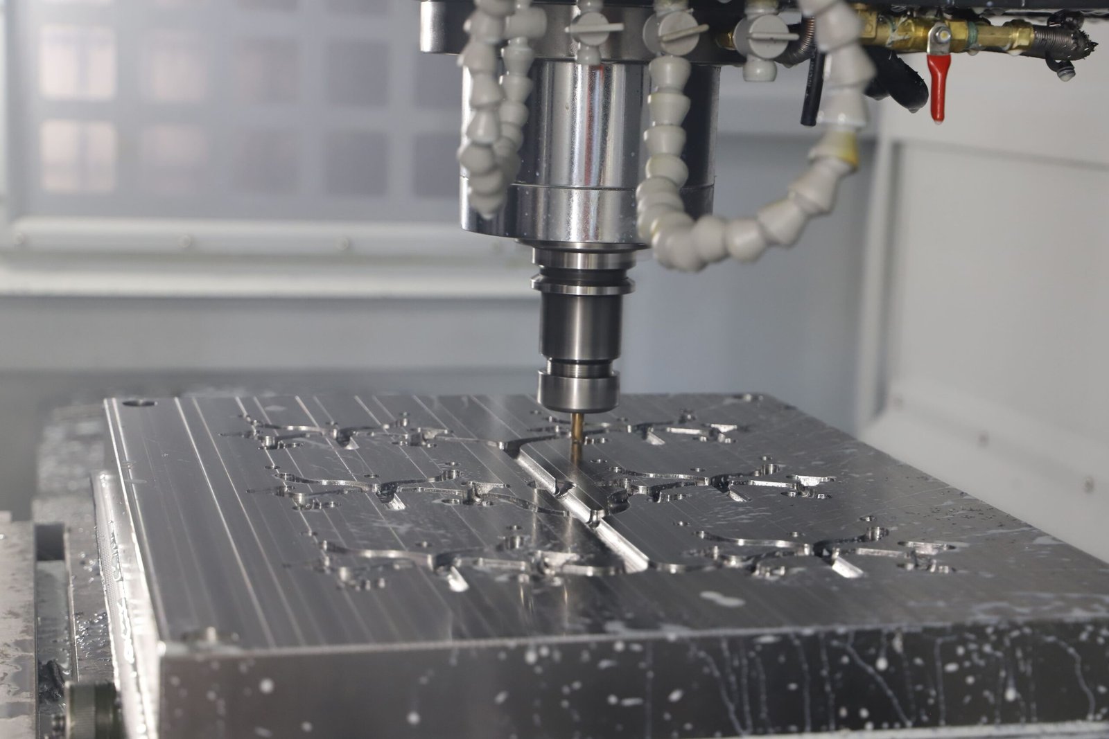 sunronpack automated cosmetic container manufacturing line and ISO certified facility