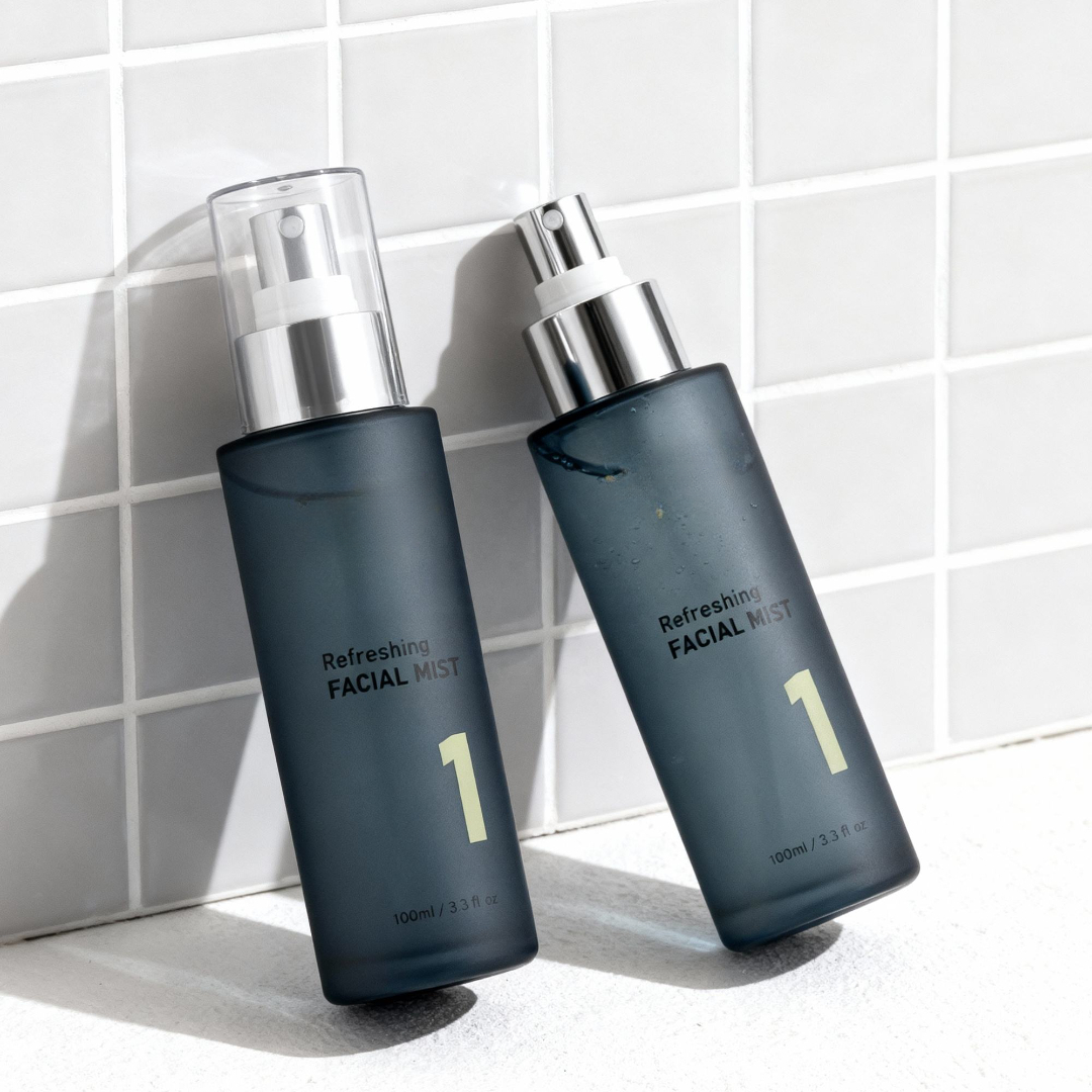 Fine mist spray glass bottle for skincare toners and mists