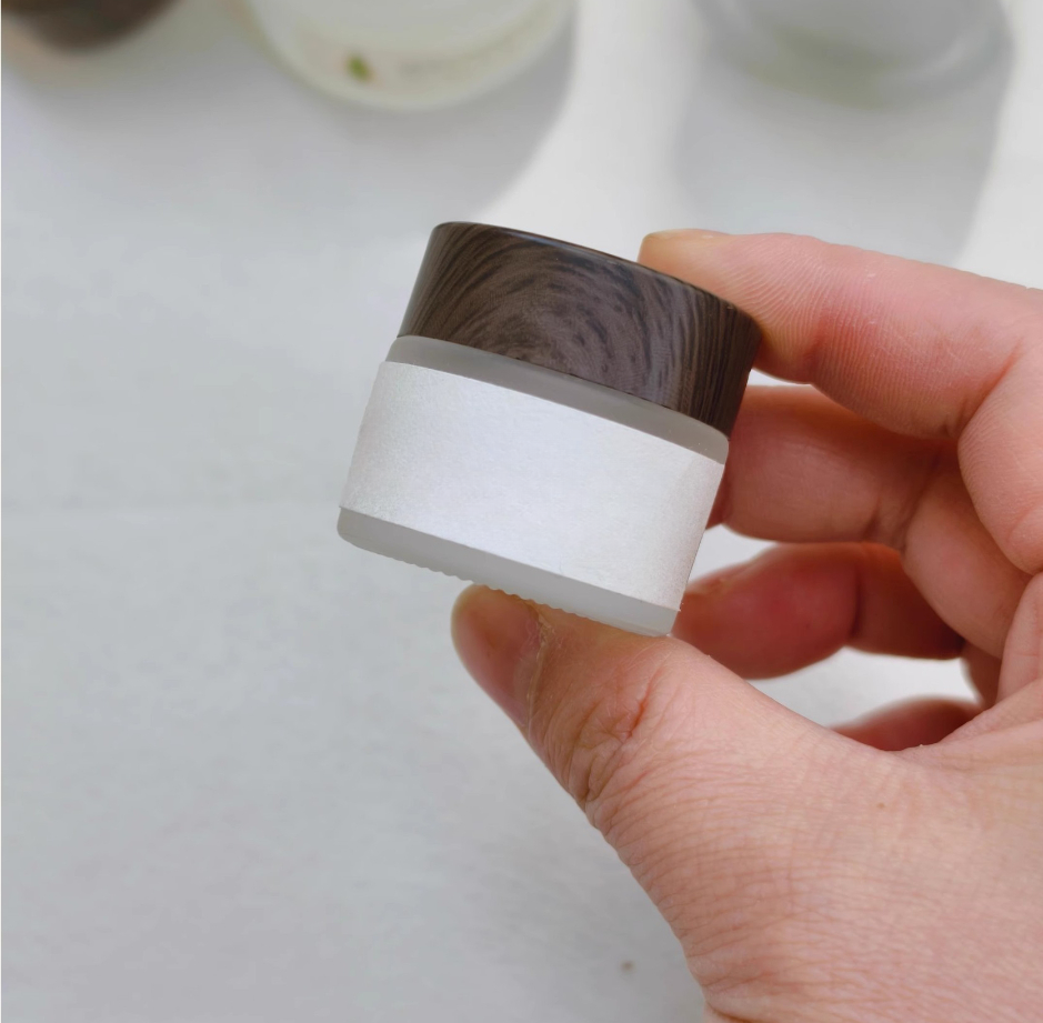 Compact bamboo jar for lip balms and solid perfumes
