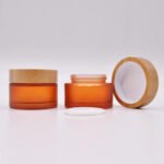 4 fl oz Frosted Glass Cosmetic Jars mit Bambusdeckel